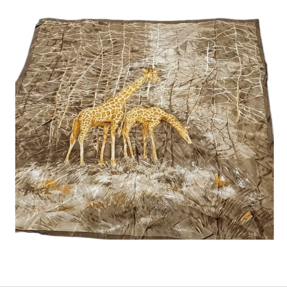 Ellen Tracy Scarf🌼